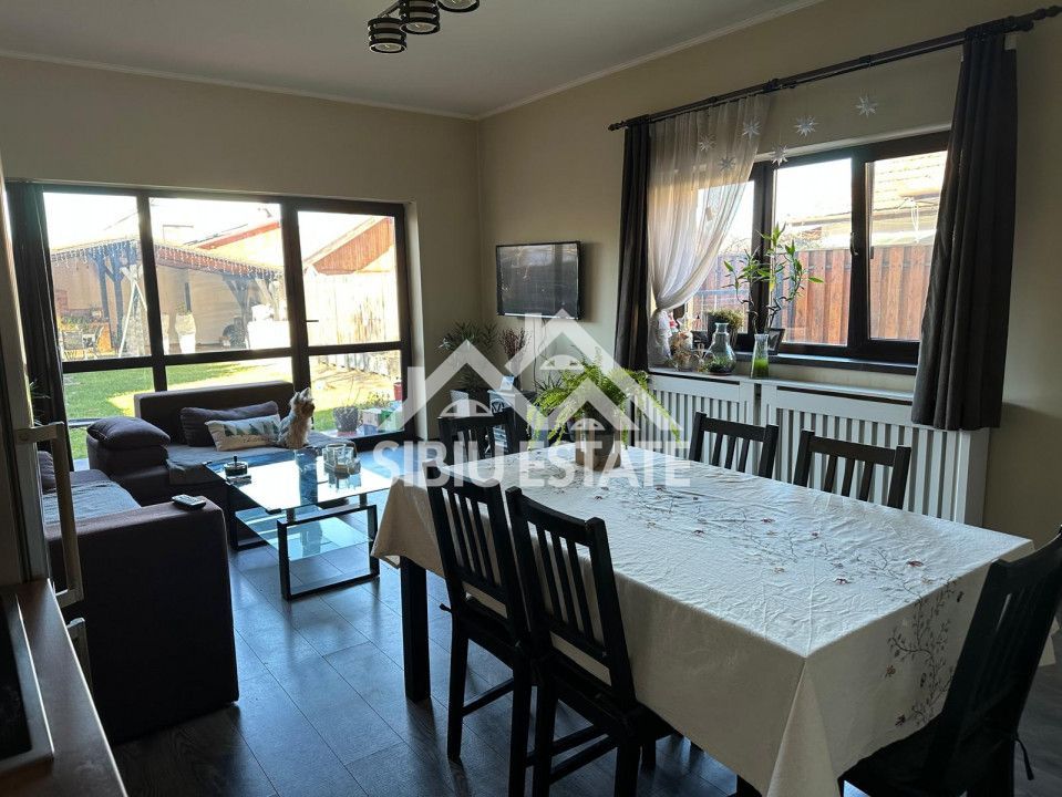 Casa tip duplex 5 camere 350 mp teren terasa cu zona gratar si pivnita - Poză 8