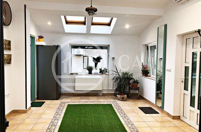 Apartament cu 4 camere de inchiriat, zona ultracentrala, Oradea - Poză 1