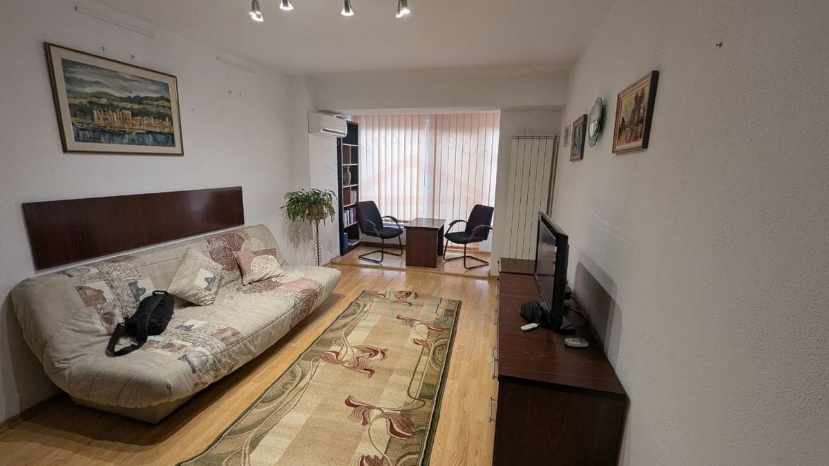🏡 Apartament 3 camere – Mazepa | Etaj 1 | 450 Euro/luna - Poză 1