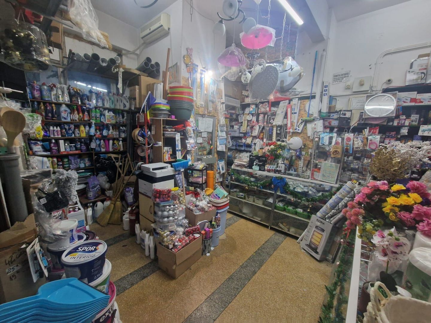 De vanzare spatiu comercial stradal, zona Rahova - Poză 1