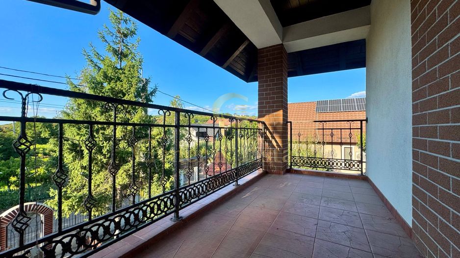 Vânzare Casă  D+P+E - 230 m.p. - Bucium - Poză 16