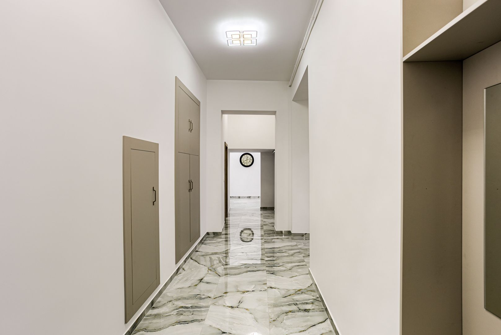 Apartament cu 3 camere zonă Ultracentrală etaj 1 - Poză 3