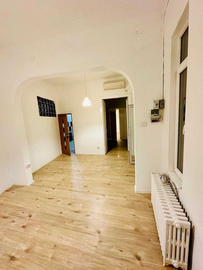 PIATA ROMANA, Proprietar , apartament 3 camere in vila - Poză 3