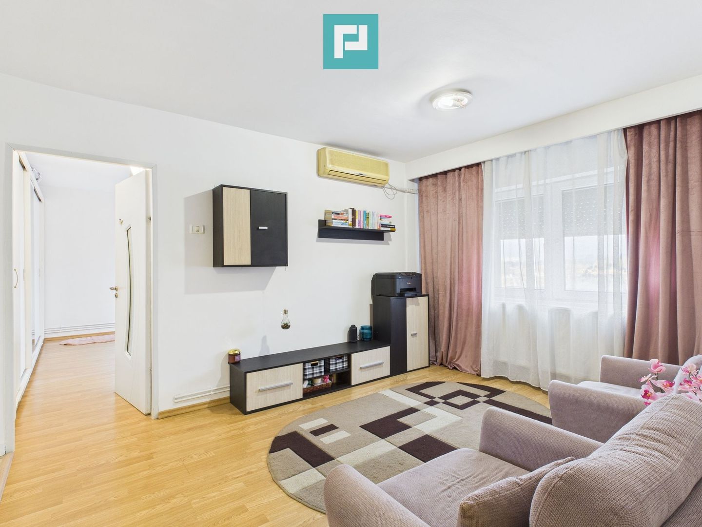 Apartament patru camere zona Confectii Arad - Poză 4