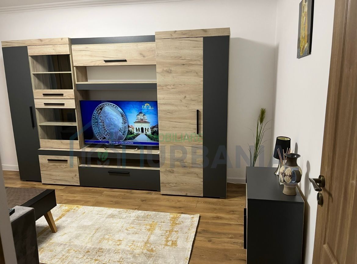Apartament 3 camere decomandat, zona centrală - intersecția Tg. Cucu cu Podu de Fier, Iași - Poză 1
