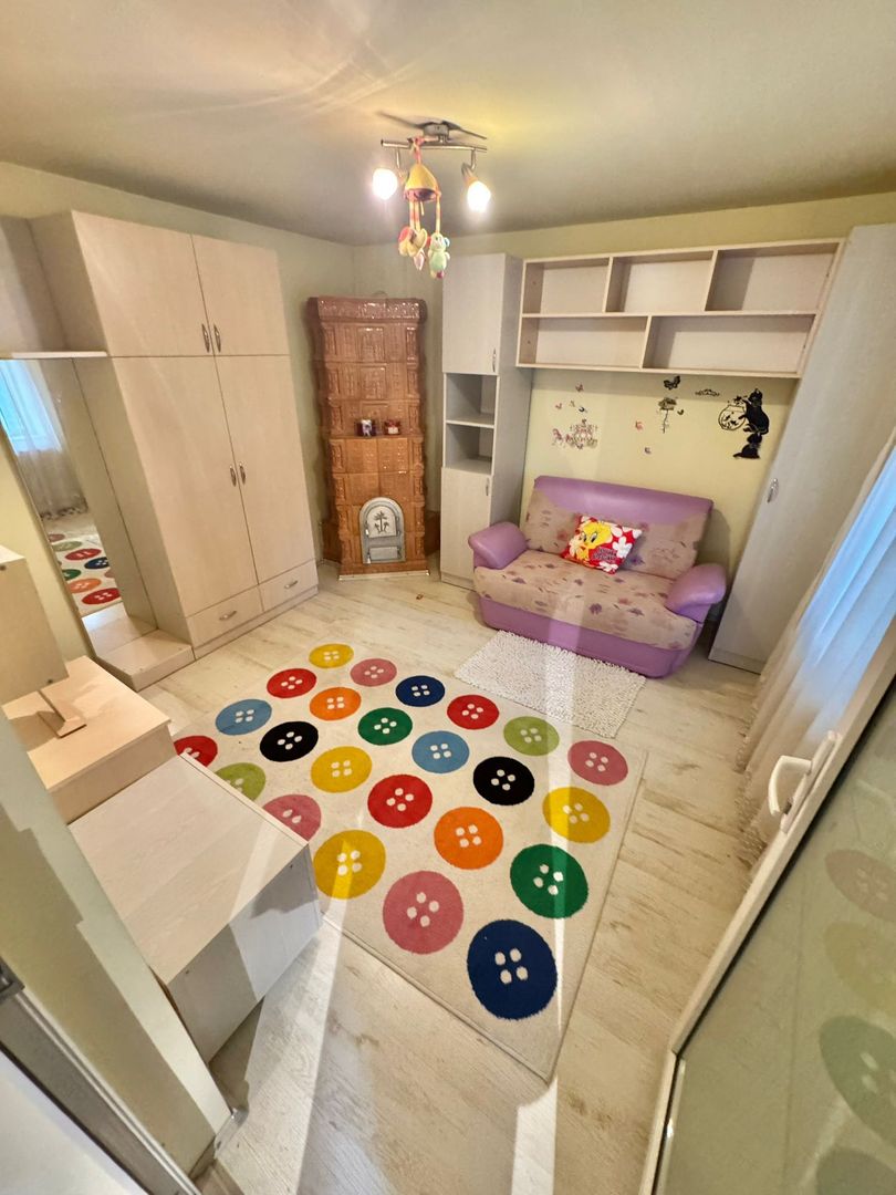 De vânzare casă cu 4 camere, garaj - Poză 6