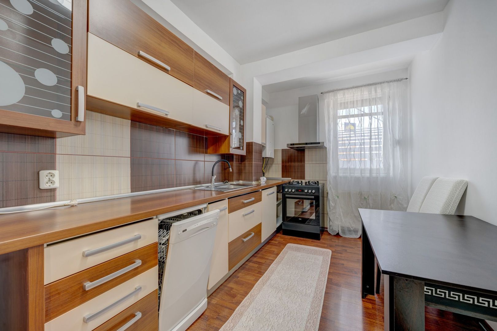 SI CASA SI AFACERE totul sub același acoperiș in Sector 5 ! - Poză 14