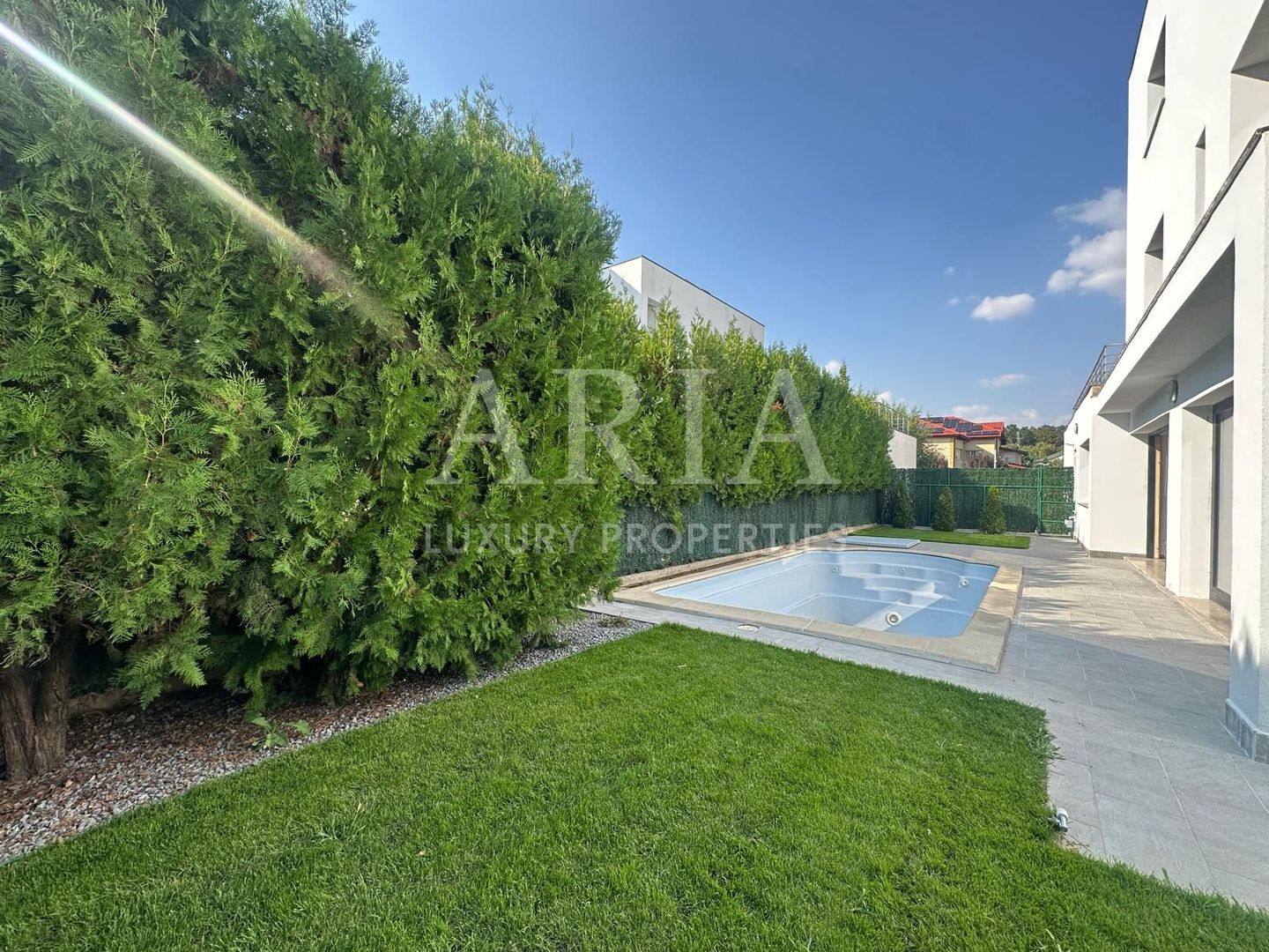 MODERN VILLA  - LUXURY GATED COMMUNITY - Poză 1