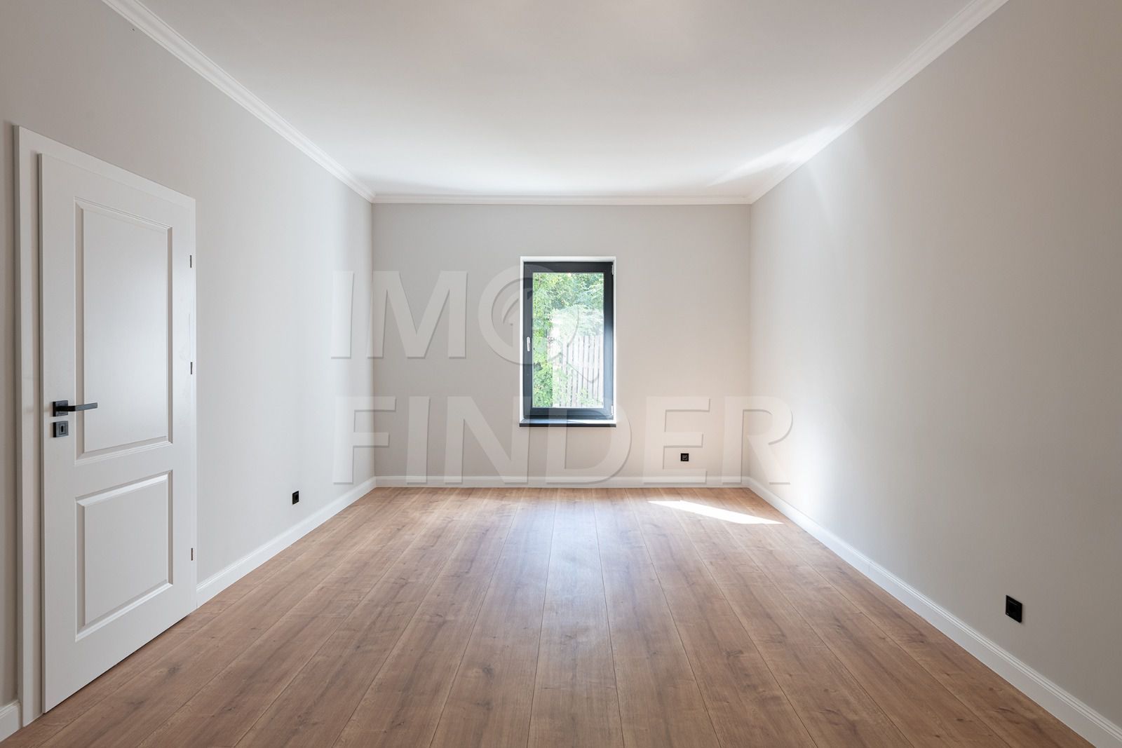 Vanzare apartament la casa 84 mp,  zona centrala, curte 200mp - Poză 9