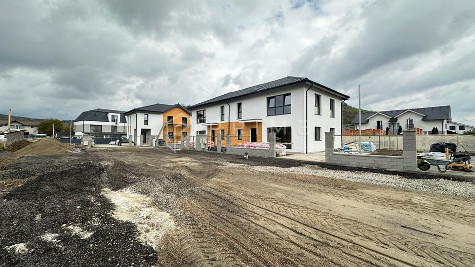 Viață modernă, sustenabilă–Case 4 camere, teren 250 mp, 165.000 Euro - Poză 9