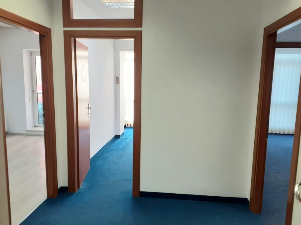 Spatiu birouri de inchiriat | Acces facil DN1 si Aeroportul H.Coanda - Poză 9