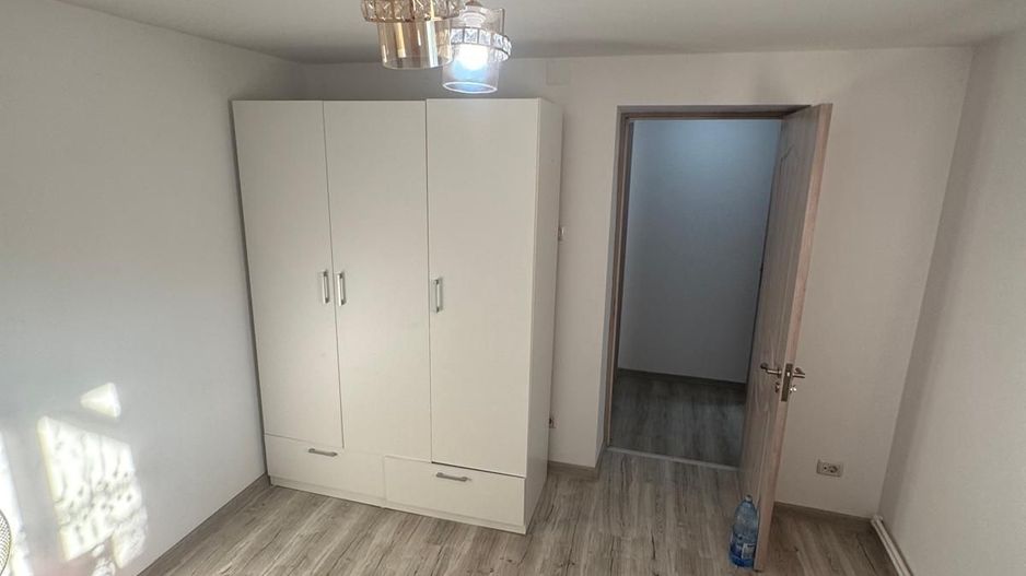 Casă de vânzare – Strada Crinului - Poză 14