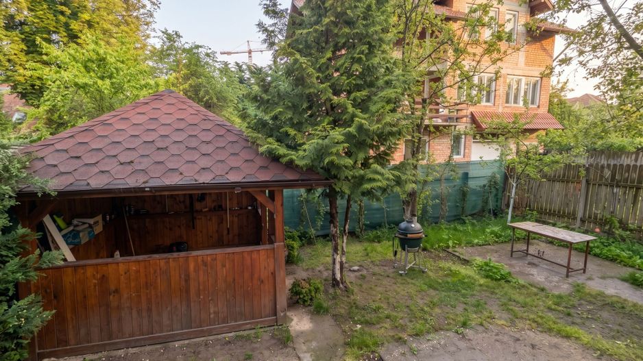 Casă renovată 2026, curte și foișor, zona AFI - Poză 6