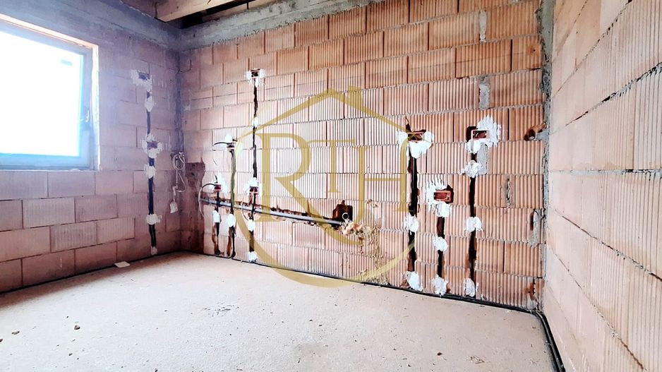 Se vinde duplex modern cu 3 camere  plus teren in Giroc ,zona linistita. - Poză 17