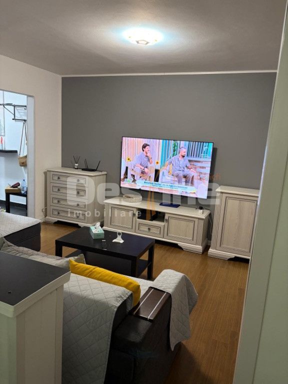 Apartament 3 camere, 67 mp, 2 locuri de parcare, mobilat complet - Poză 1