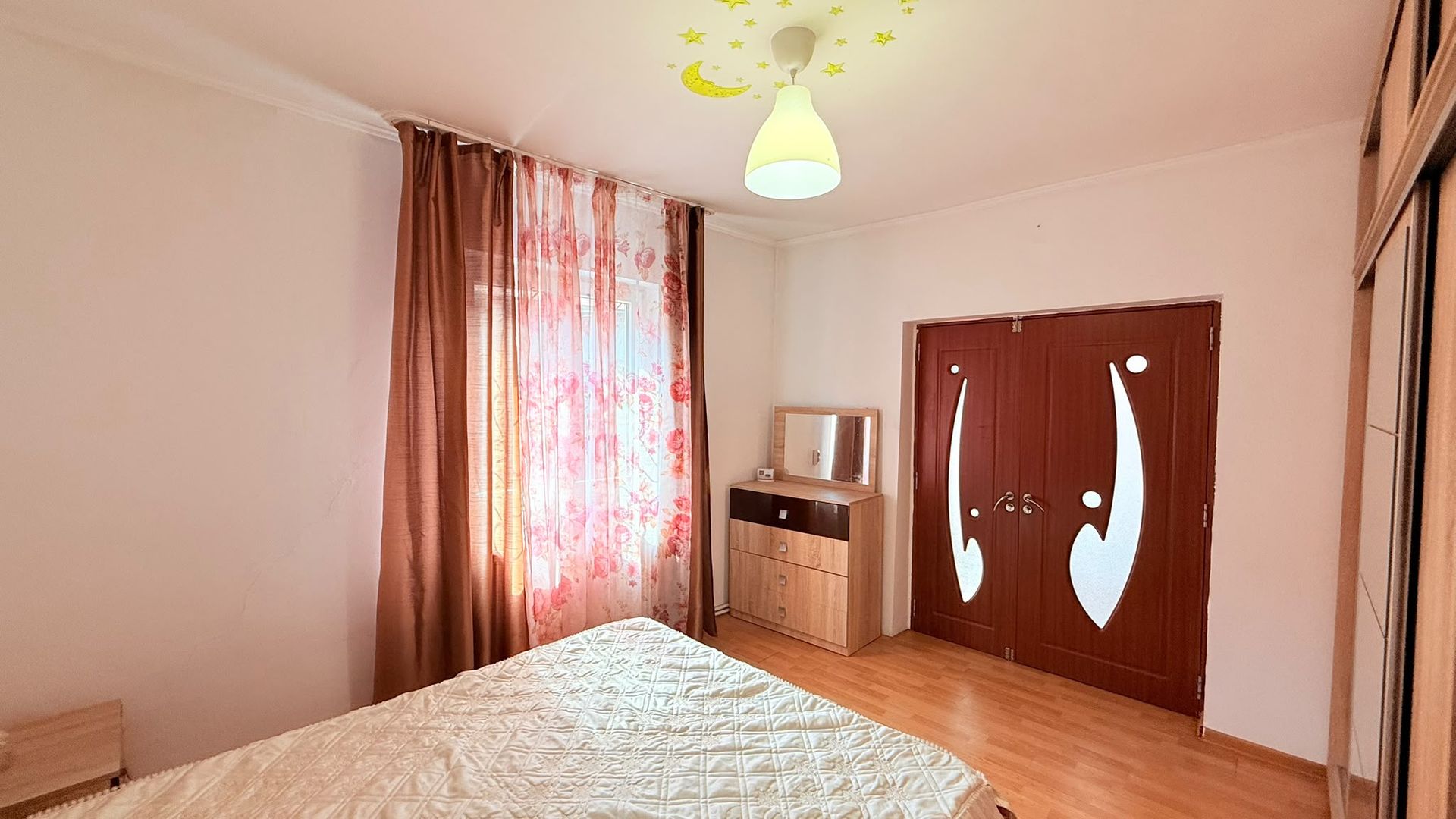 Casă de vânzare | 5 camere| Teren 428 mp | Voluntari, lângă Școala 1 - Poză 6