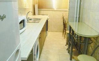 Apartament complet mobilat, renovat, aproape de metrou Piata Sudului - Poză 11
