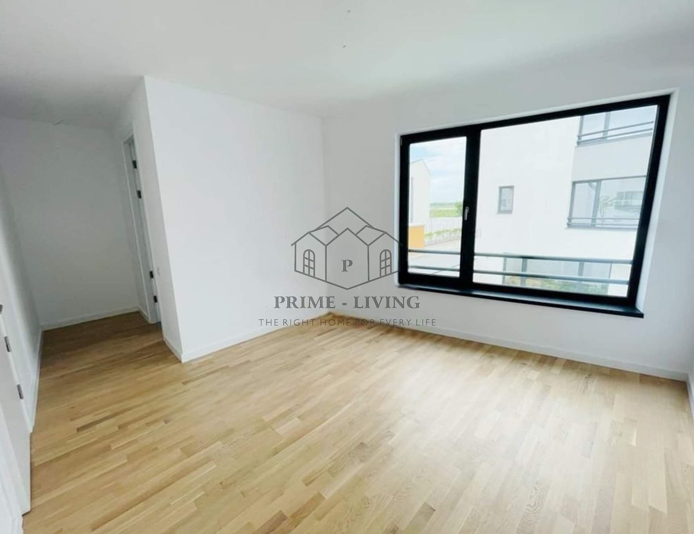 CASA NOU CONSTRUITA IN COMPLEX REZIDENTIAL LA VANZARE IN PIPERA - Poză 4