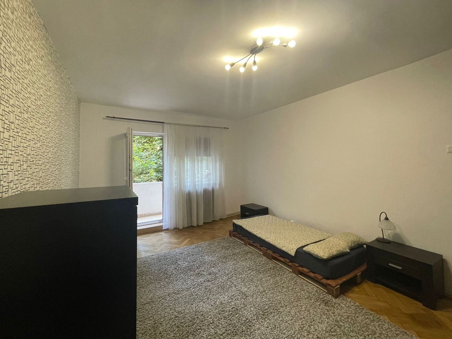 Apartament 3 camere decomandate ,  zona Titulescu! - Poză 2
