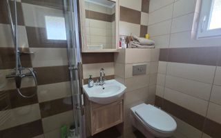 Casă de închiriat - Zona Gușterița, vedere spre munte - Poză 16