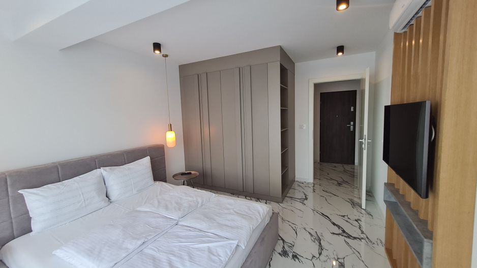 Calitate,prestanta,eleganta.. - Poză 6