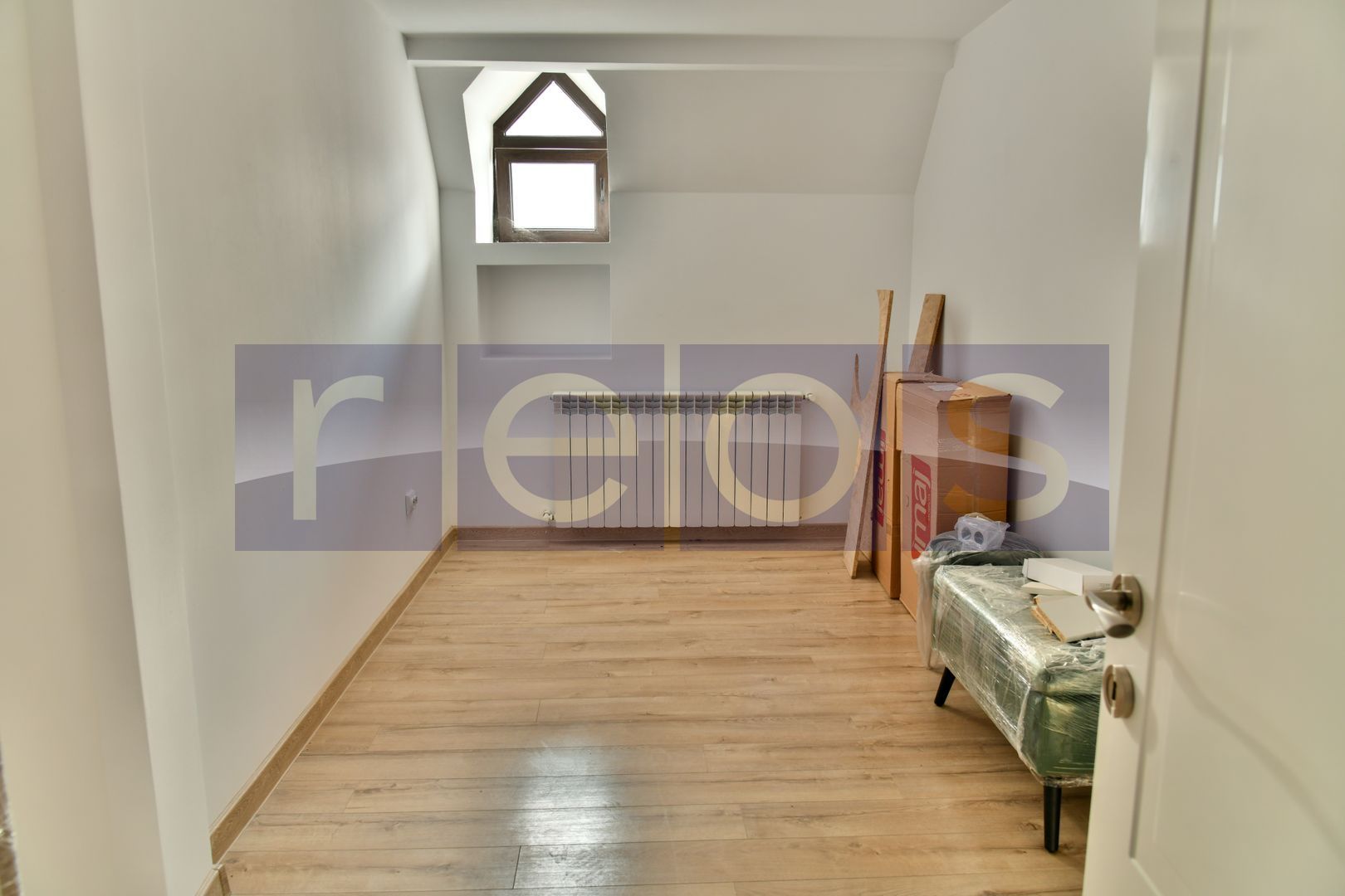 INCHIRIERE APARTAMENT BIROU 4 CAMERE DOROBANTI ROMANA VILA INTERBELICA - Poză 3