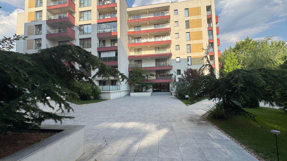 Apartament 3 camere, parcare subterana - Poză 2