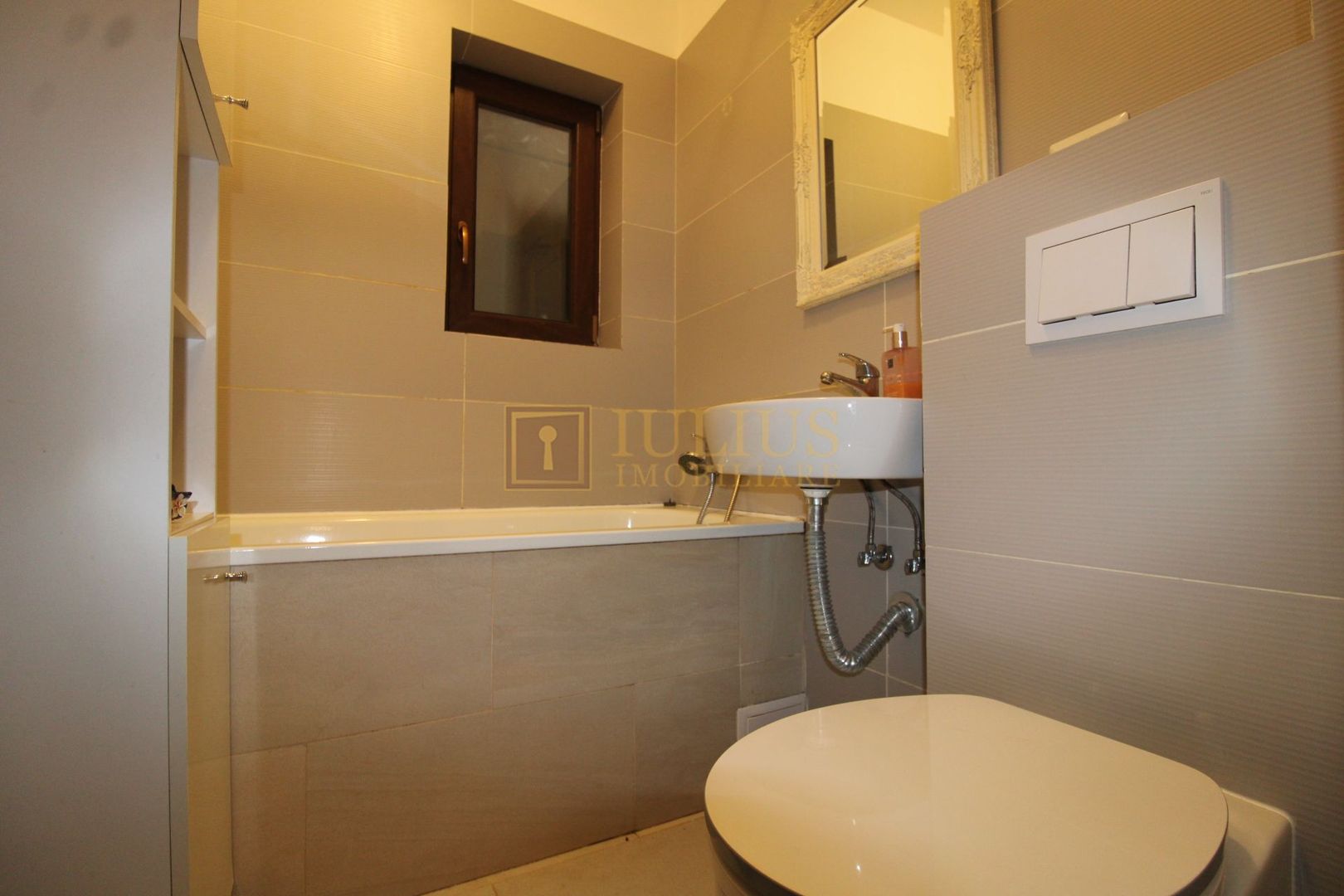 Bloc nou, centrala proprie, lângă restaurant Tinecz - Poză 12