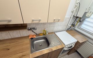 2 camere| vis a vis de Spitalul Judetean| centrala proprie| - Poză 11