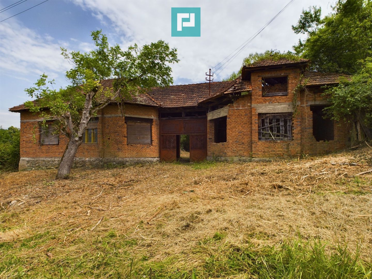 Loc de casă cu construcție în Dezna! - Poză 1