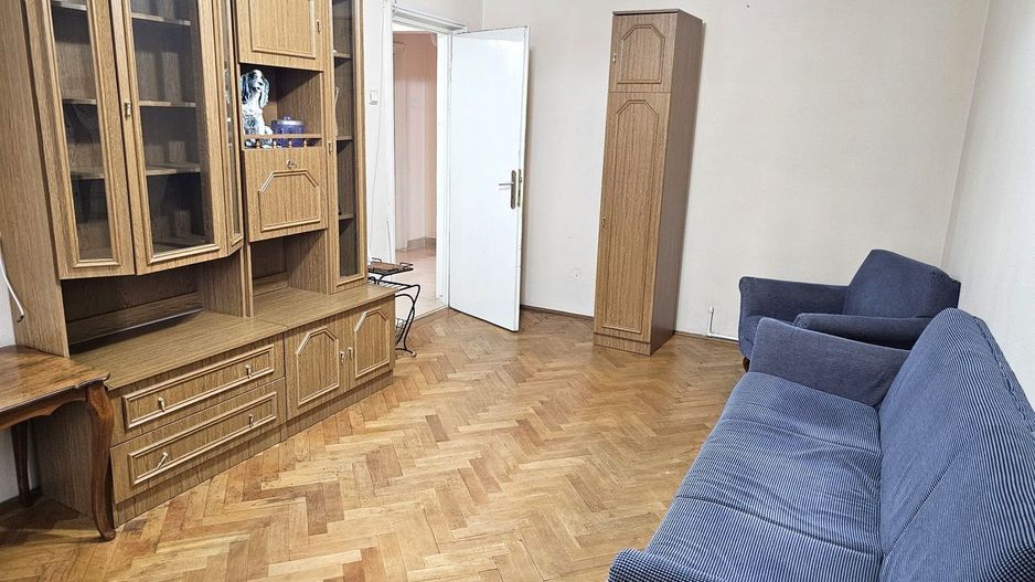 Apartament cu 3 camere, etaj intermediar - Piata Centrala - Poză 10
