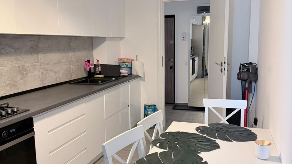 Apartament 2 camere,suprafata generoasa,mobilat si utilat,loc de parcare subtera - Poză 17