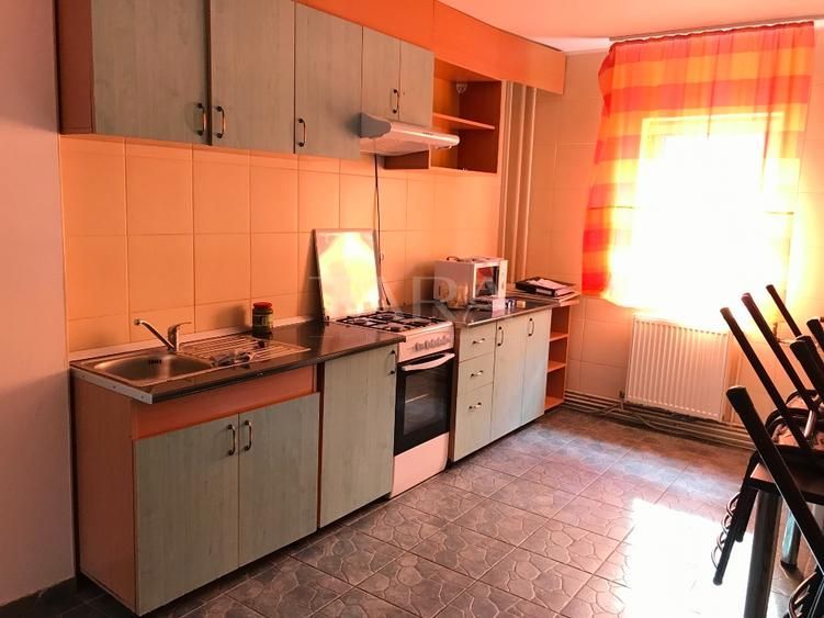 Vând apartament 3 camere decomandat zona Pasteur, Zucca, UMF. - Poză 1