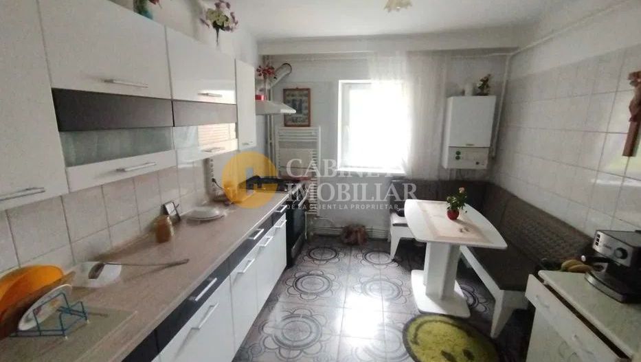 3 Camere Decomandat - Etaj 1 -Frumoasa - Bloc 1984 - Poză 1
