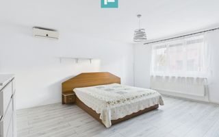 Casă spațioasă cu 4 camere în Vladimirescu - Poză 9