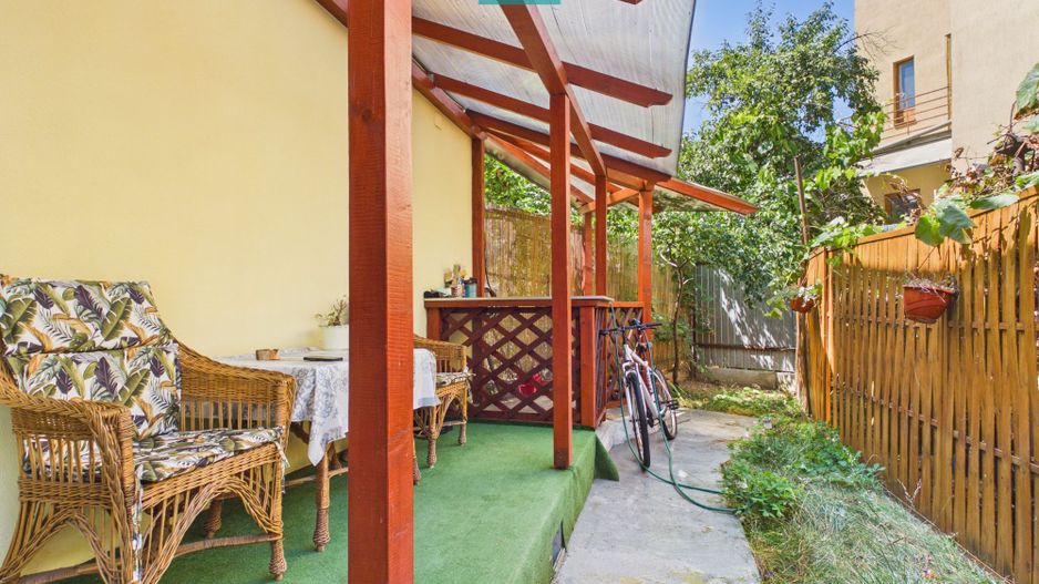 Apartament cu 2 camere și curte ultracentral - Poză 15