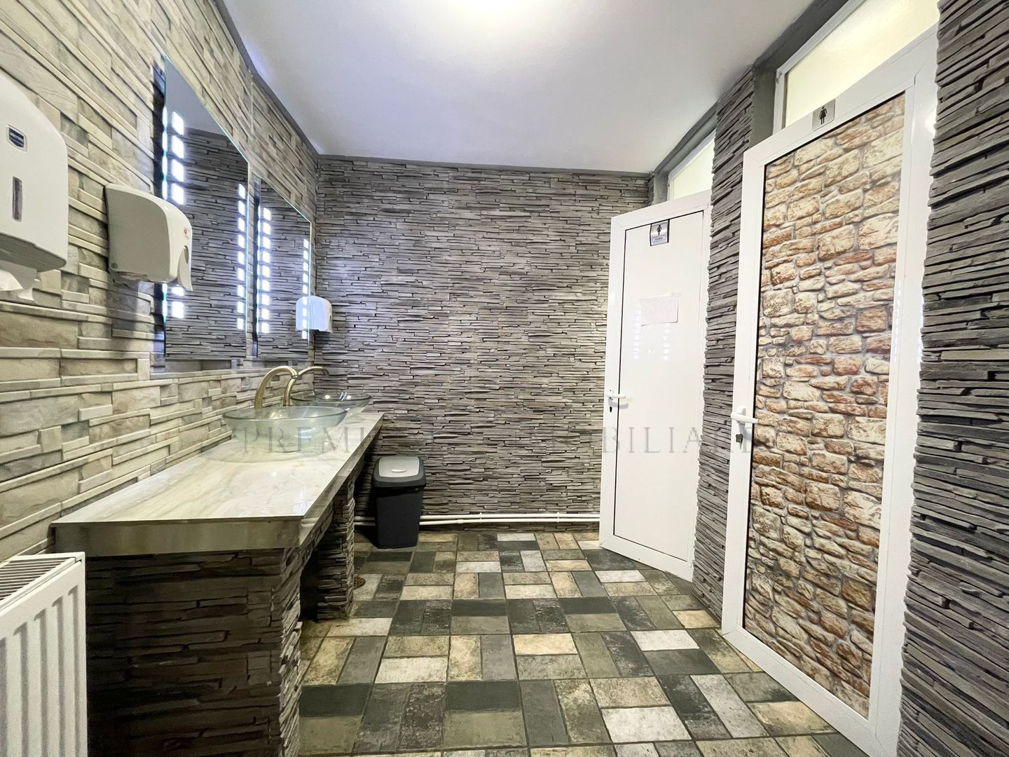 Restaurant, Terasa 1400 MP teren de Vanzare / Inchiriere - Poză 5