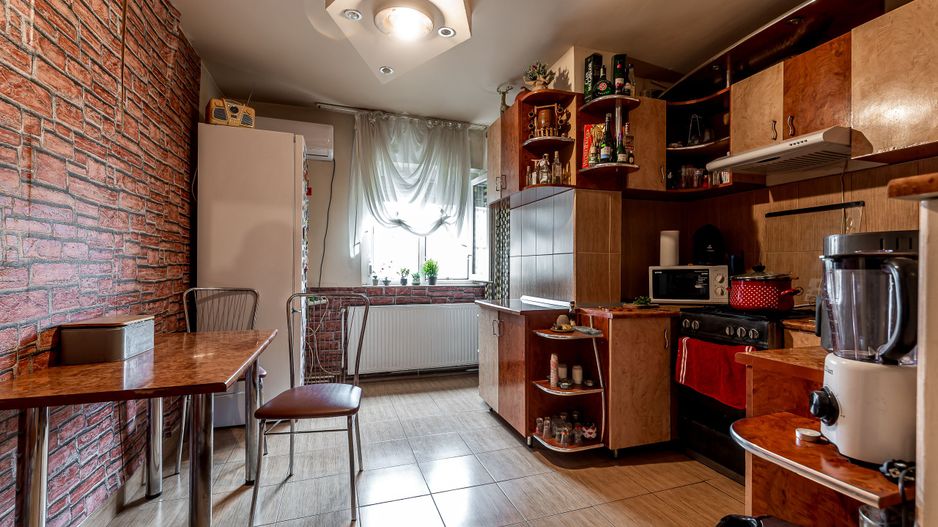 Apartament 2 camere decomandat | Zona Genesys Arad - Poză 1