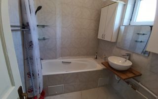 CENTRU SALA SPORTURILOR(COD03)- Casa interbelica si curte generoasa ! - Poză 8