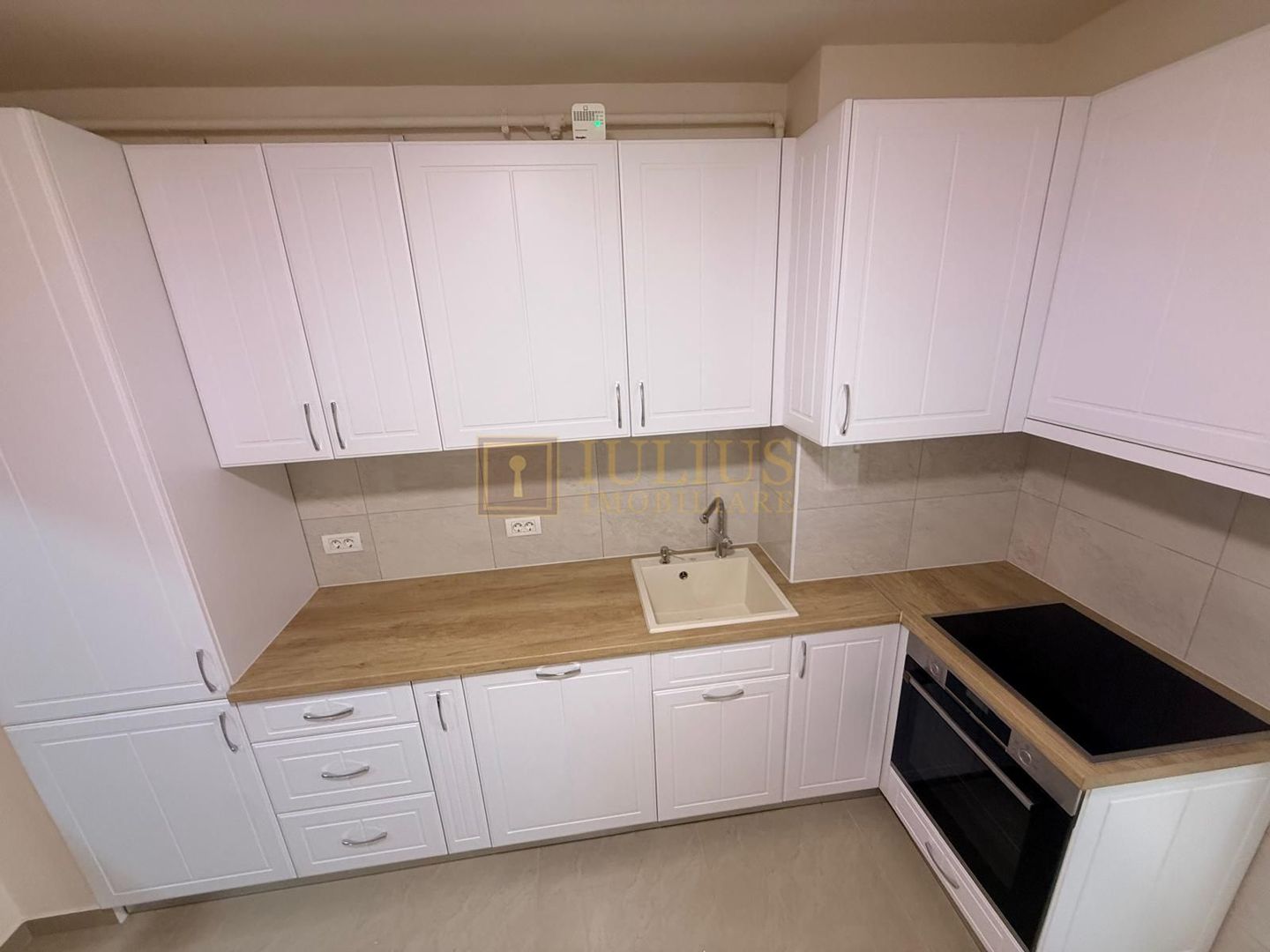 Recent renovat| 2 camere| garaj, et.2| lift| balcon 12 mp. - Poză 6