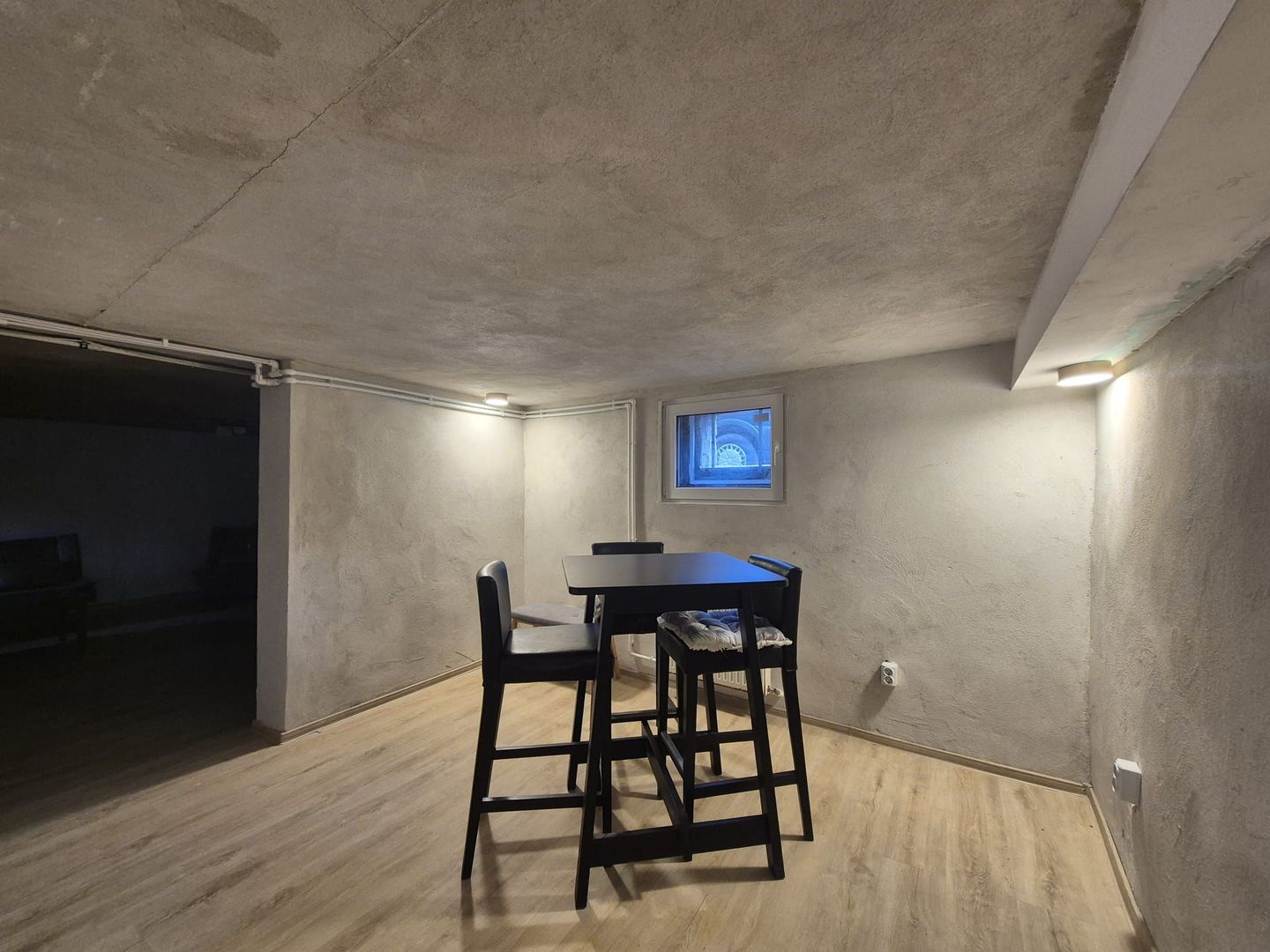 Piața de Miercuri, casă singură în curte, renovată 2025 - Poză 16