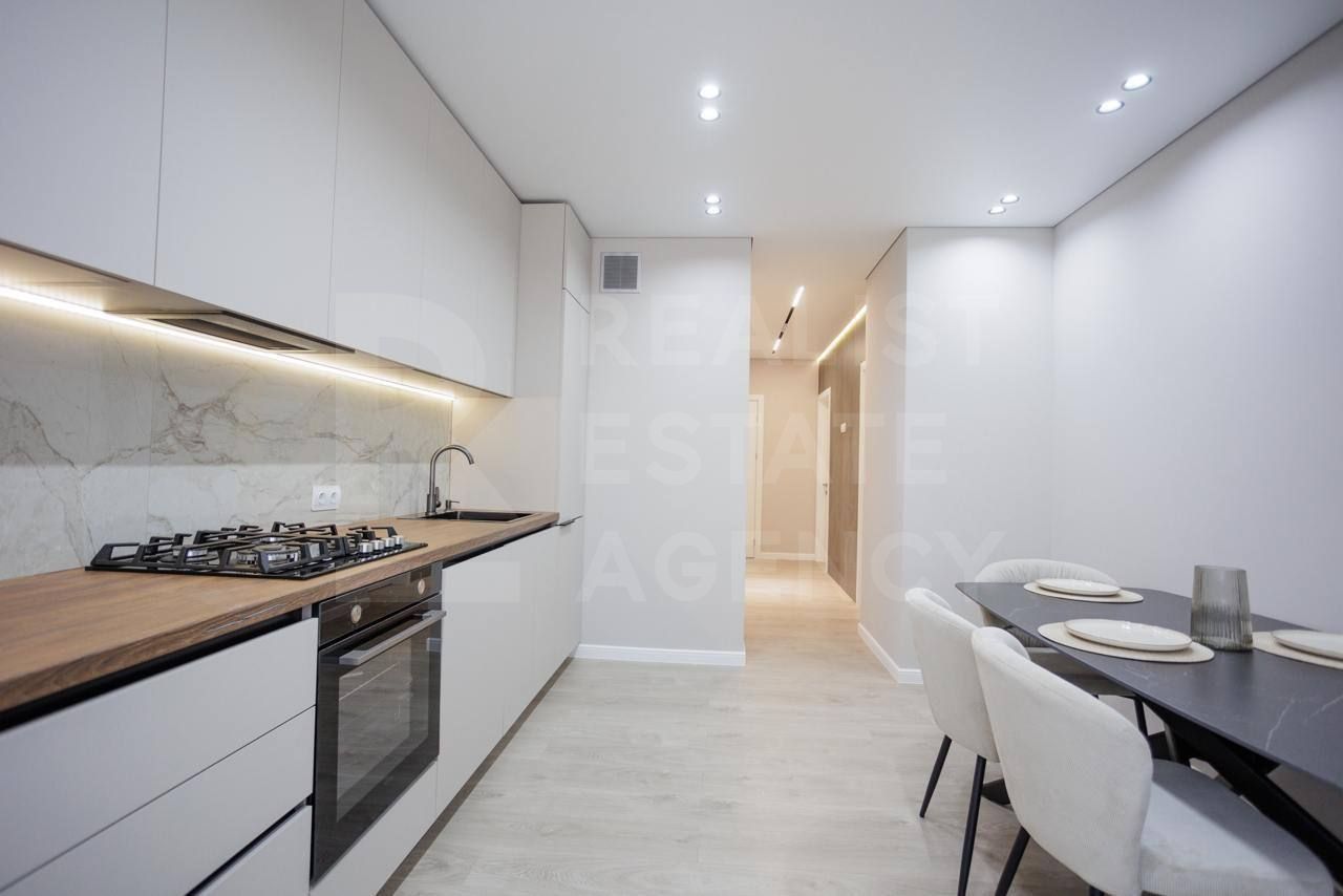 Vânzare, apartament, 2 odăi + living, str. Ion Buzdugan, Buiucani - Poză 5