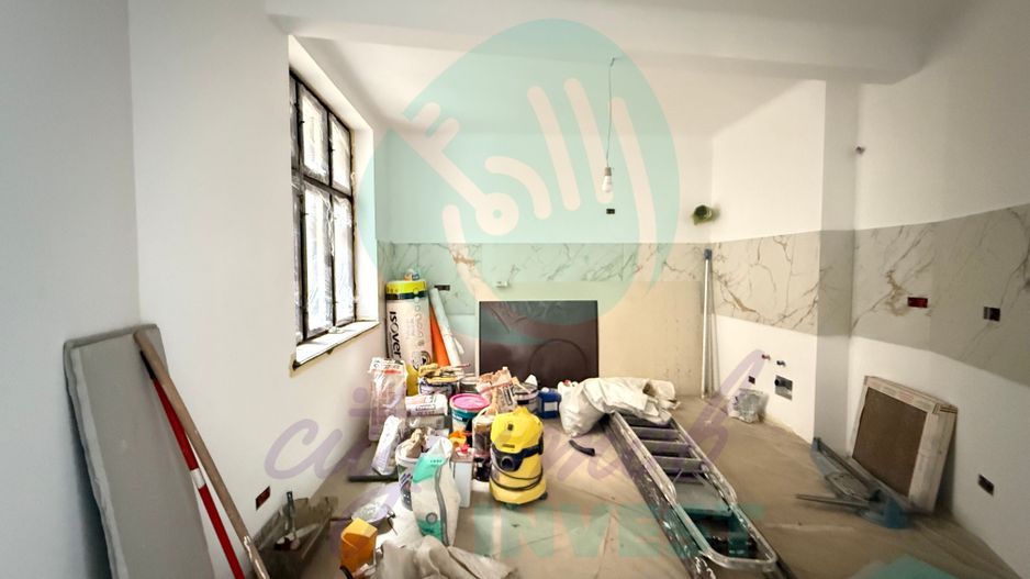 Apartament boieresc partial renovat - Poză 12