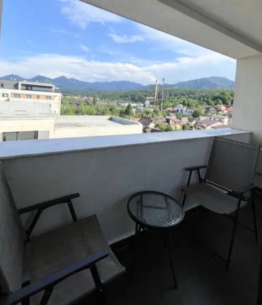 Un apartament care bifează exact ce contează spațiu lumină liniște și parcare - Poză 3