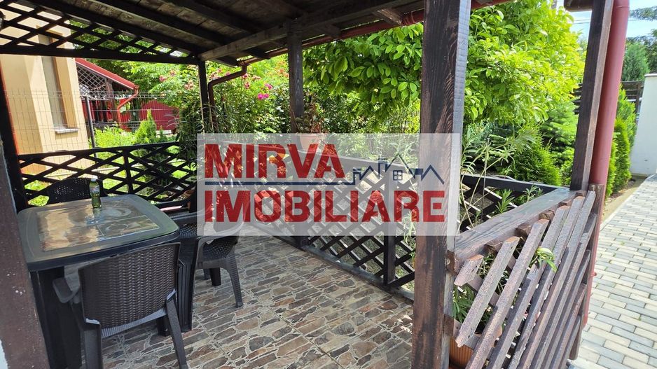 🏡 Casă renovată cu 6 camere, teren 557 mp – Berceni, Prahova - Poză 3