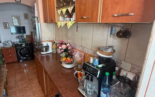 Apartament 2 camere, decomandat - Oras Codlea/Cartier Măgurii - Poză 2