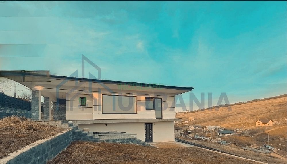 Casa si gradina terasata Rediu 265000 € - Poză 1