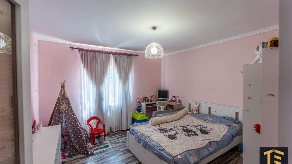 Casă P+M Năvodari | 6 camere | Curte superb amenajată - Poză 14