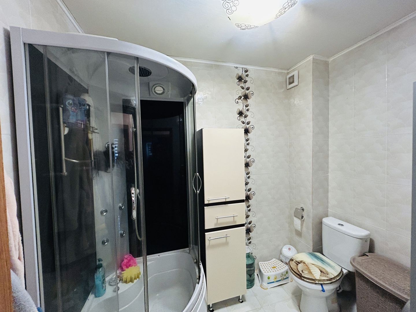 Apartament mobilat, cu 3 camere, 2 balcoane, 2 parcari - Selimbar - Poză 8