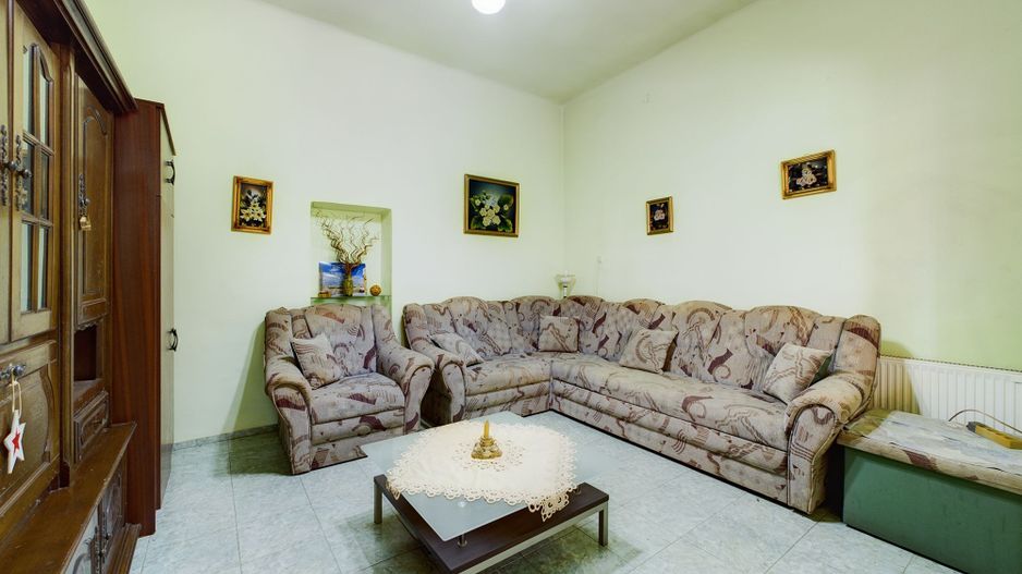 Casă în localitatea Sebiș - Poză 4